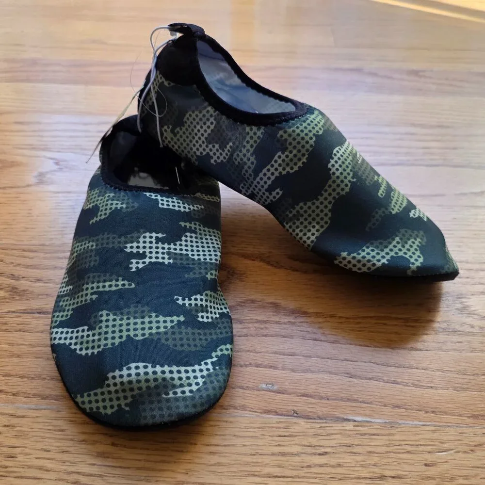 Boy's Water Socks | Size 3-4 | Green Camo Beach Water Shoes Rubber Sole NWT